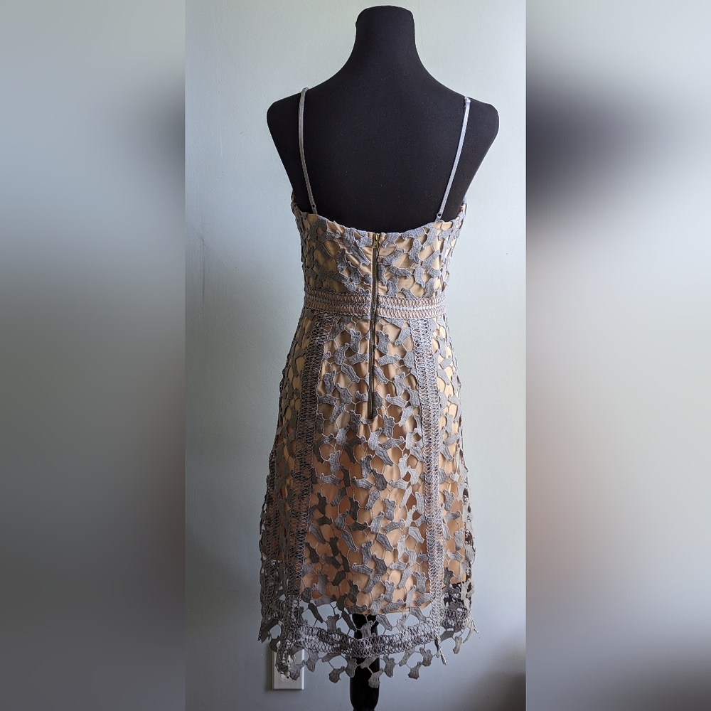 Elliatt Lace Crochet Dress Size M - Picture 2 of 9